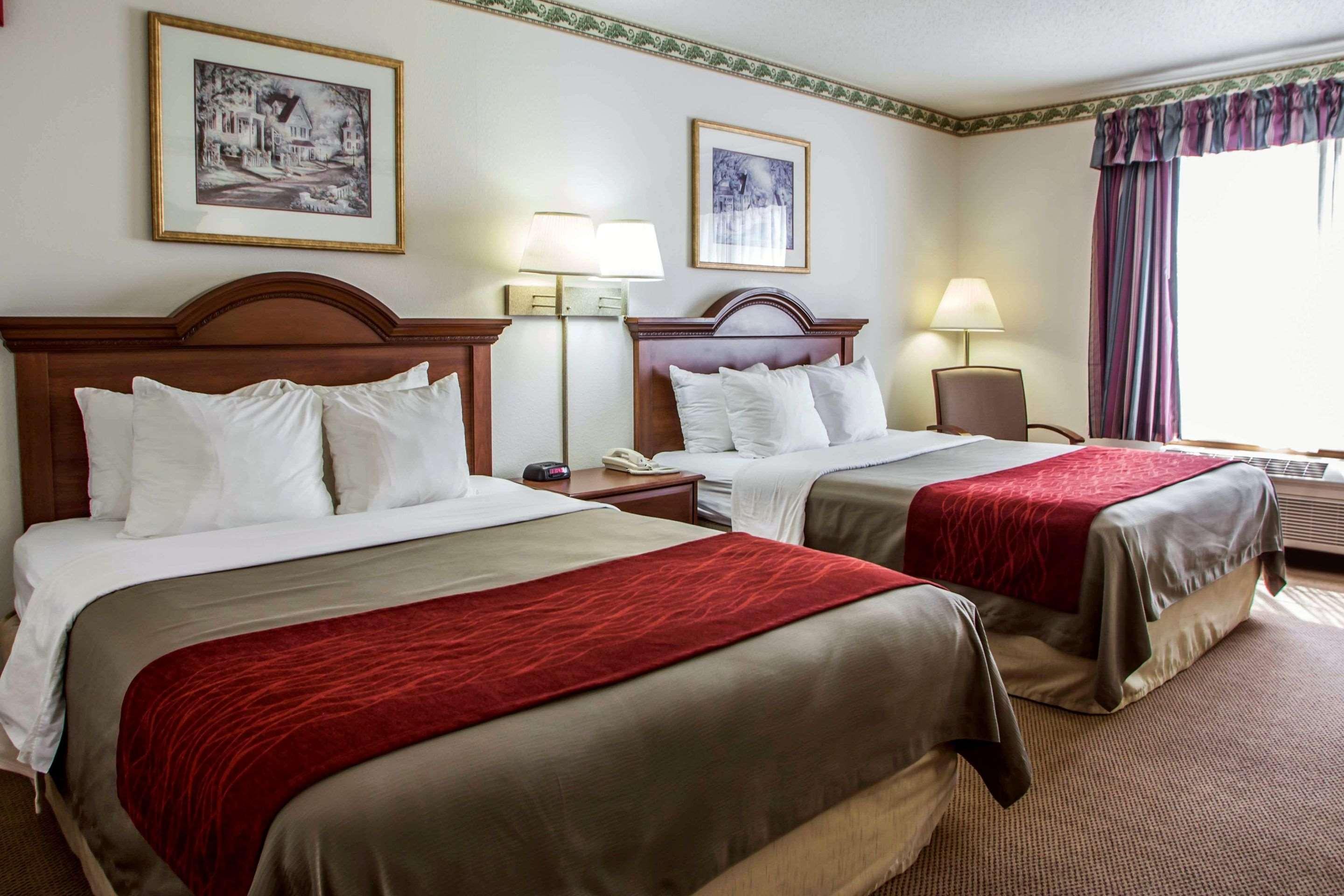 Comfort Inn & Suites Geneva- West Chicago Extérieur photo