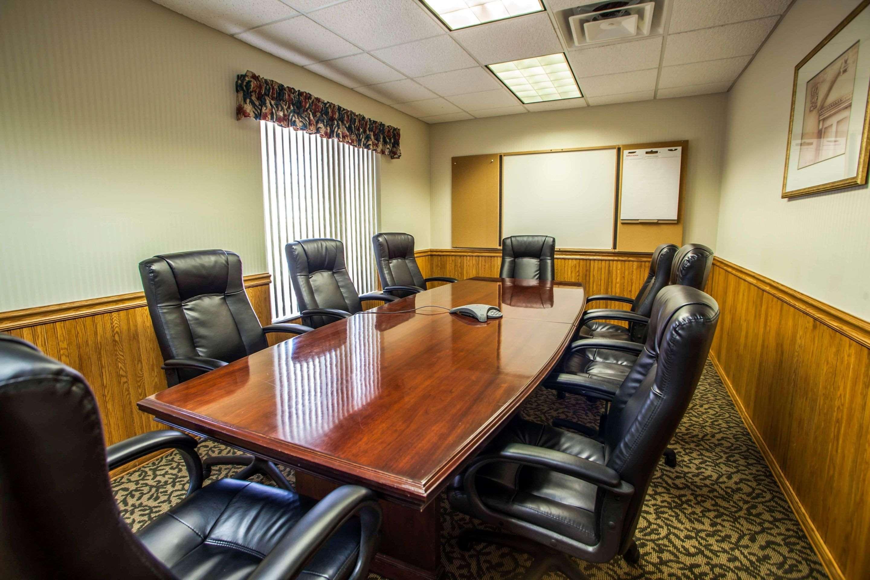 Comfort Inn & Suites Geneva- West Chicago Extérieur photo
