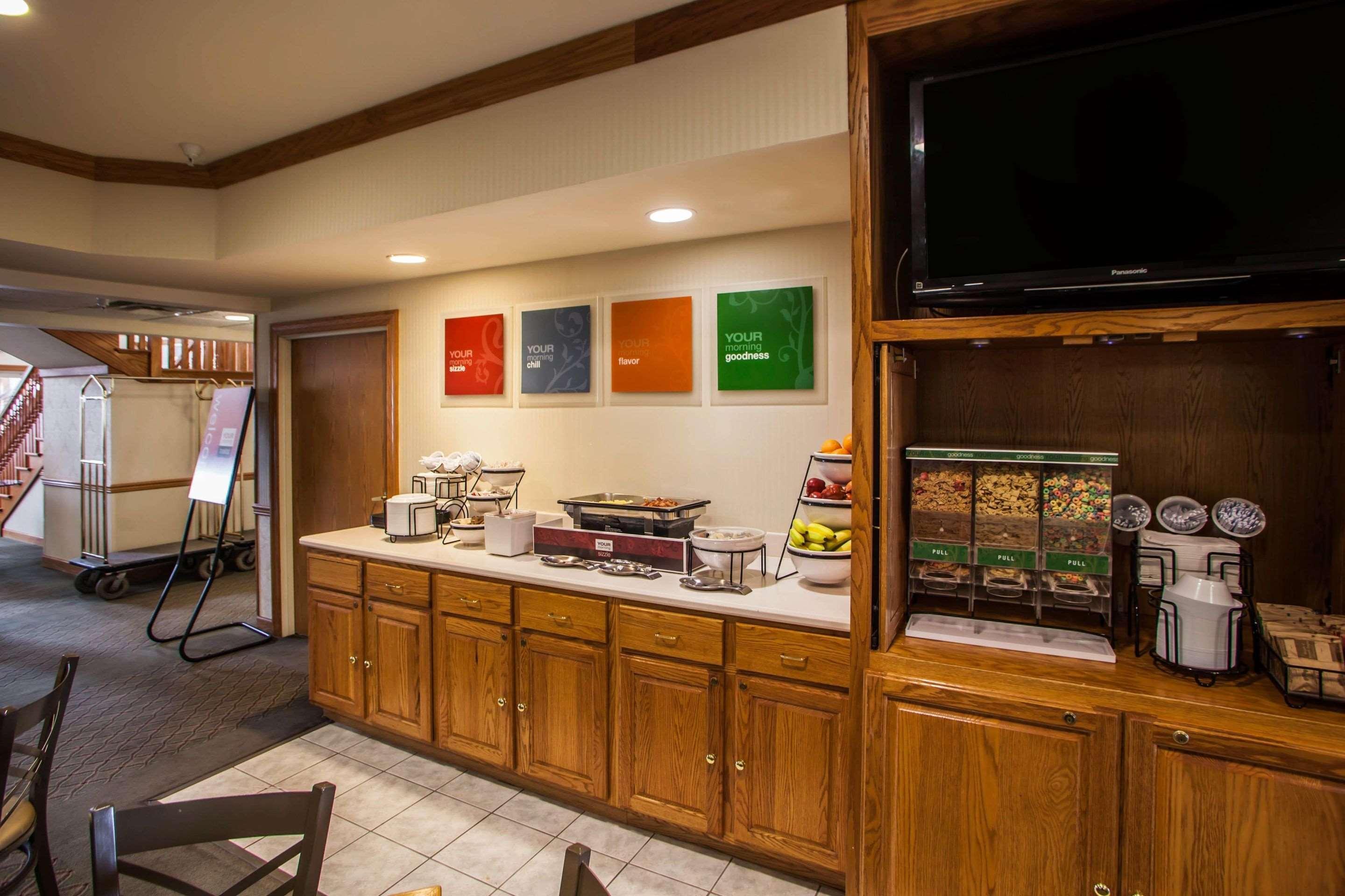 Comfort Inn & Suites Geneva- West Chicago Extérieur photo