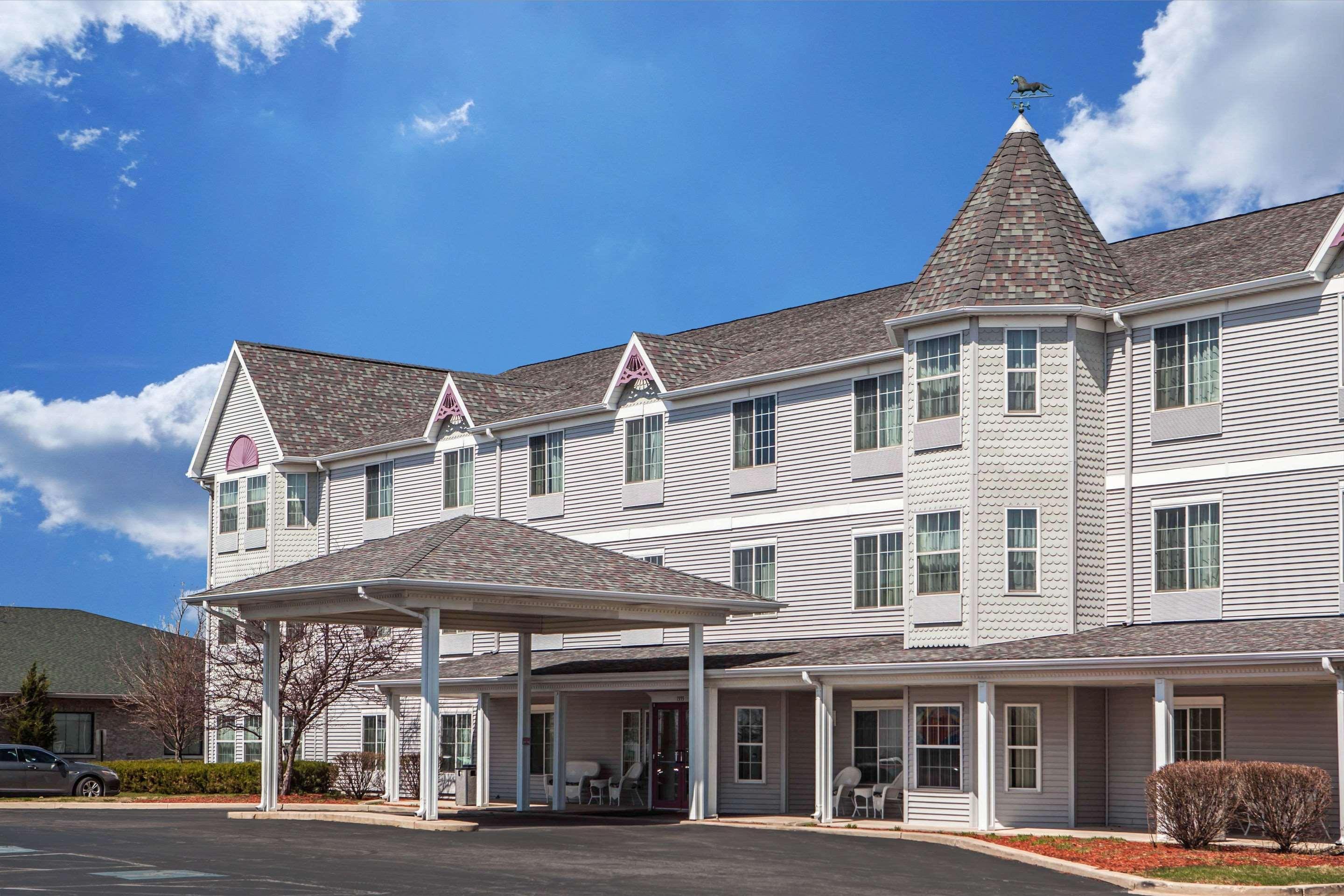 Comfort Inn & Suites Geneva- West Chicago Extérieur photo