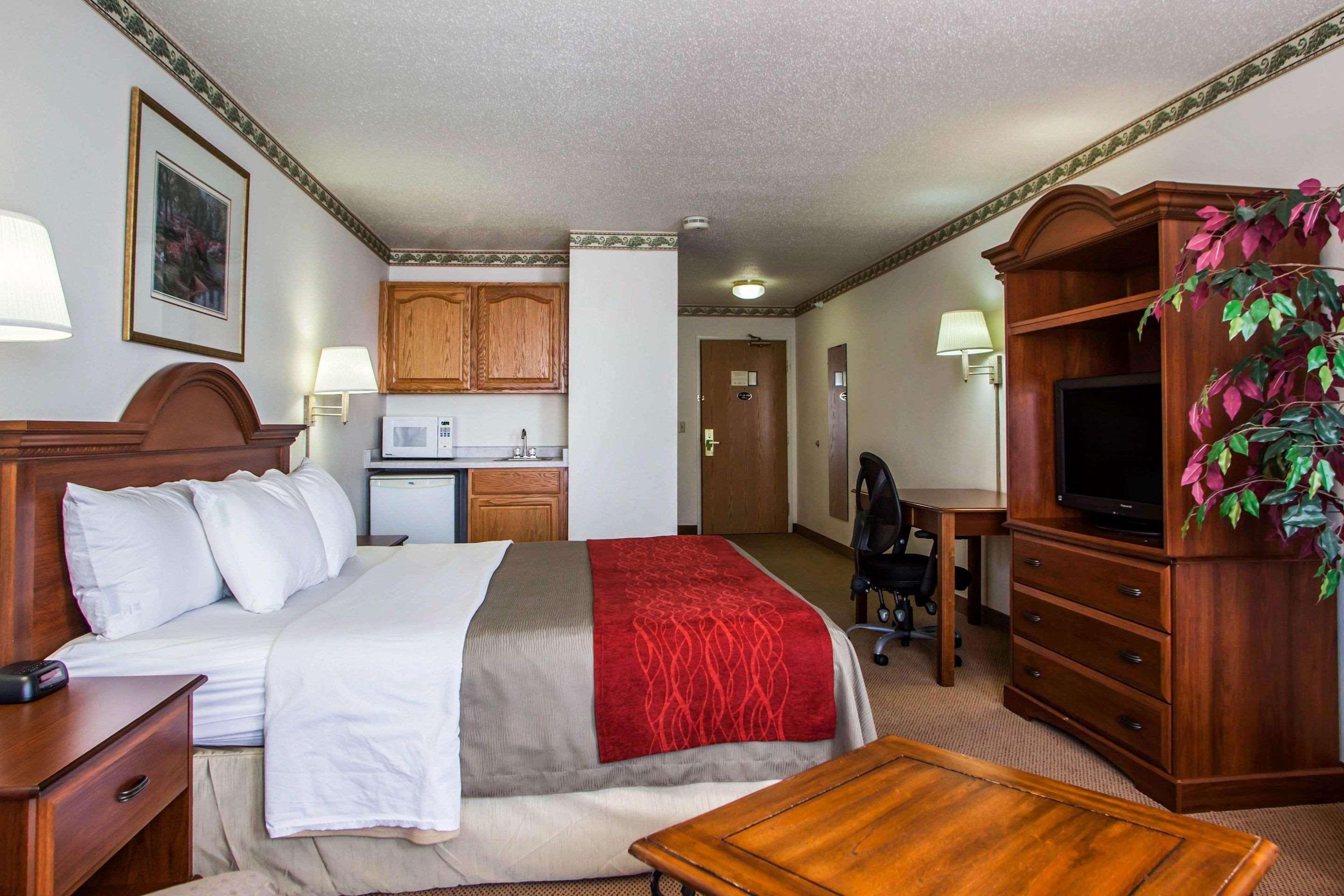 Comfort Inn & Suites Geneva- West Chicago Extérieur photo