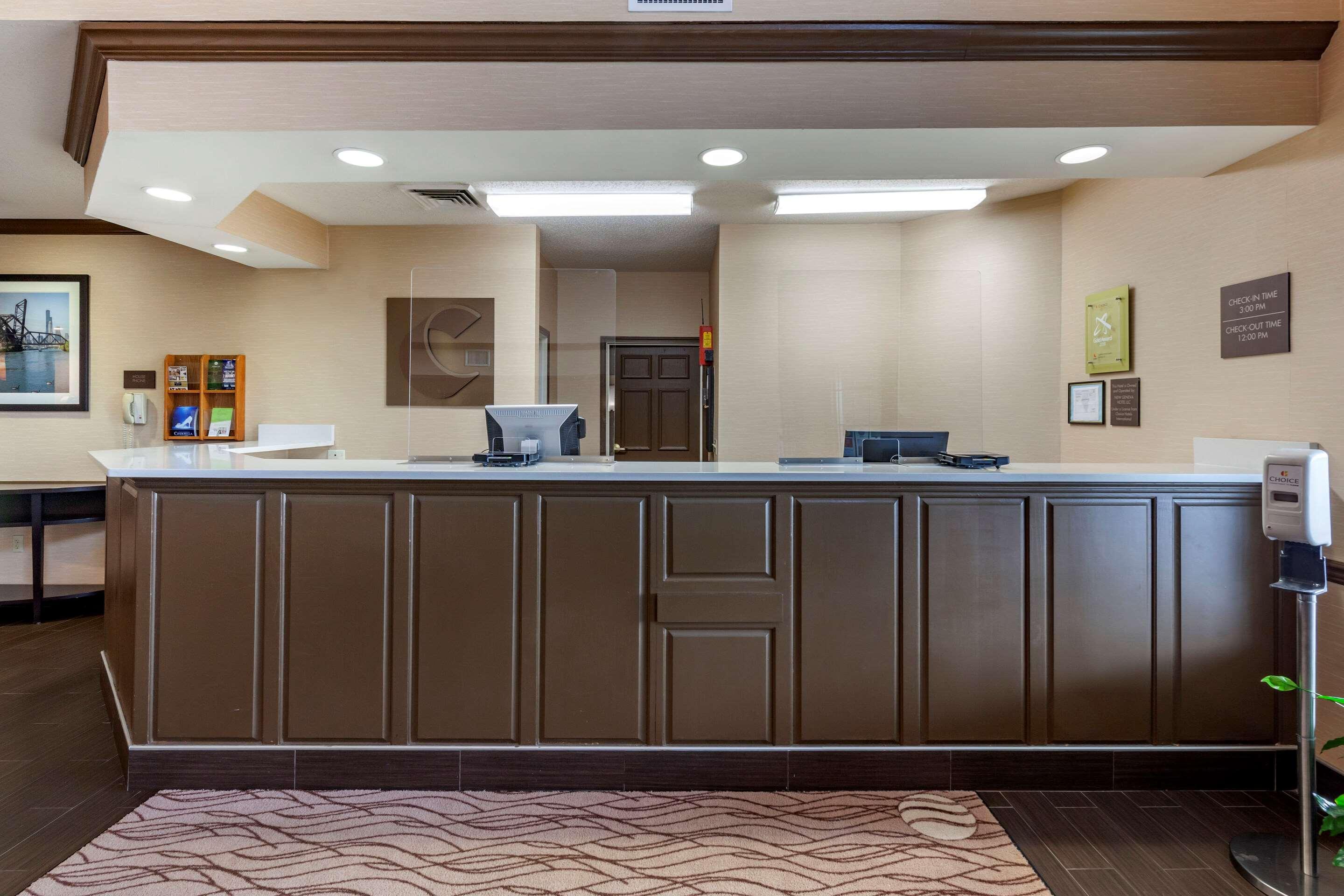 Comfort Inn & Suites Geneva- West Chicago Extérieur photo