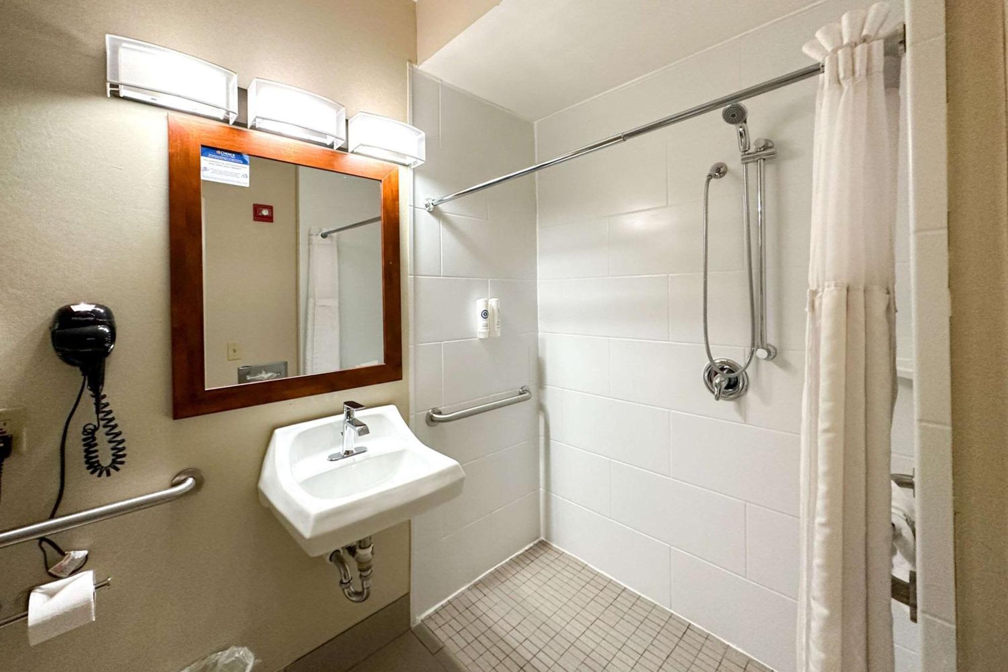 Comfort Inn & Suites Geneva- West Chicago Extérieur photo