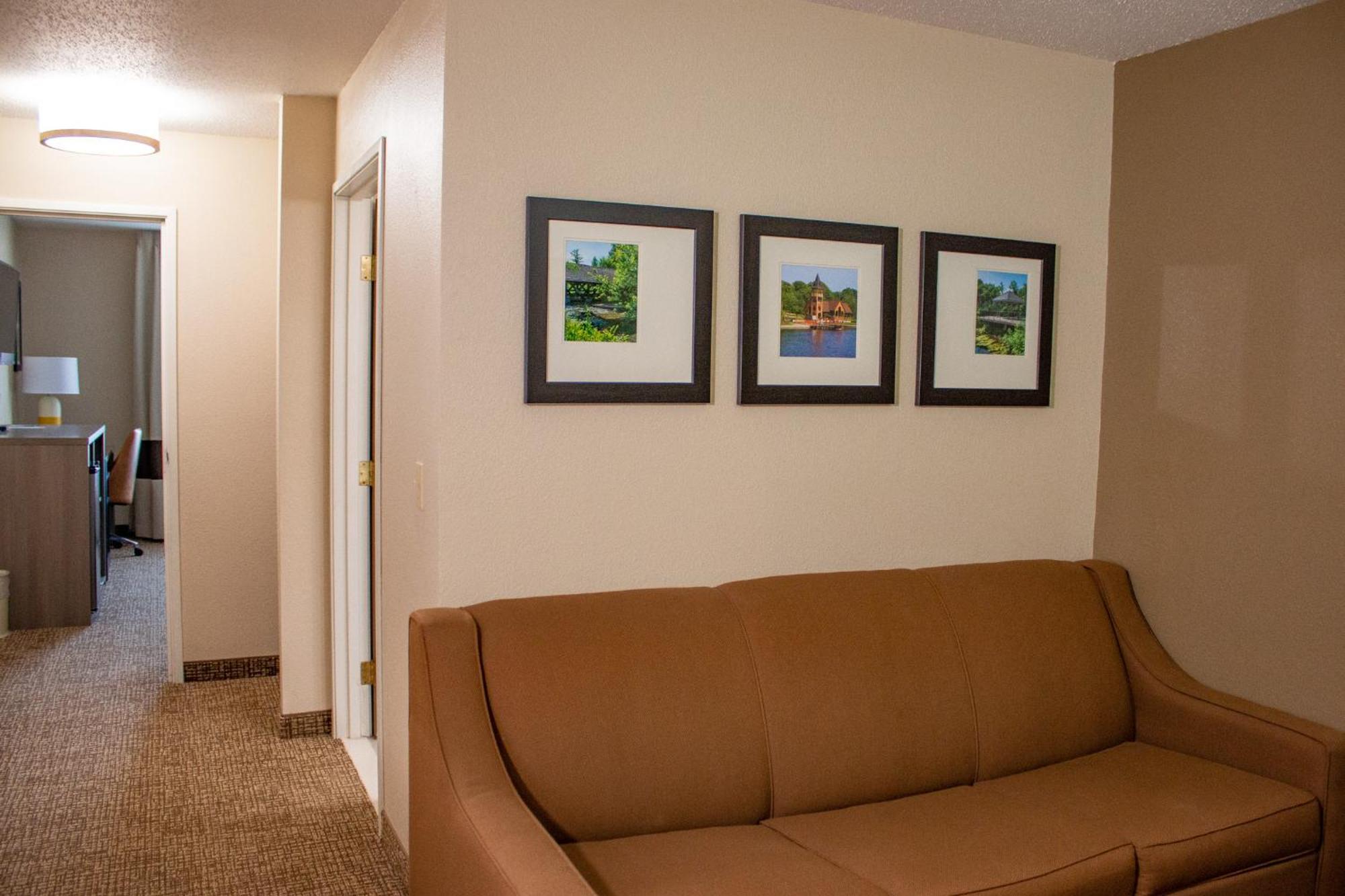 Comfort Inn & Suites Geneva- West Chicago Extérieur photo